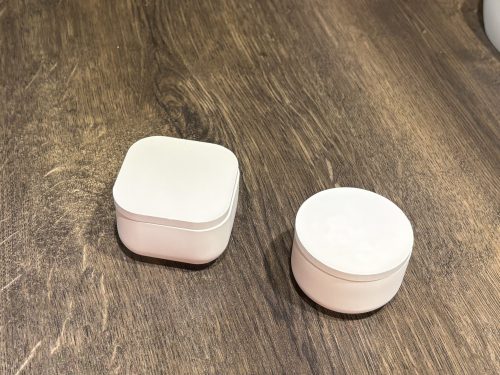 Kleine Döschen mit Deckel, rund und quadratisch im Set
