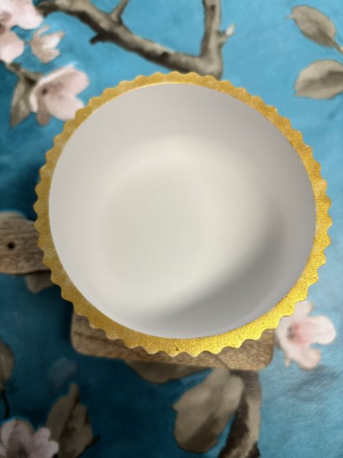 Schale mit Golddekor (Rillenmuster) – Bild 3